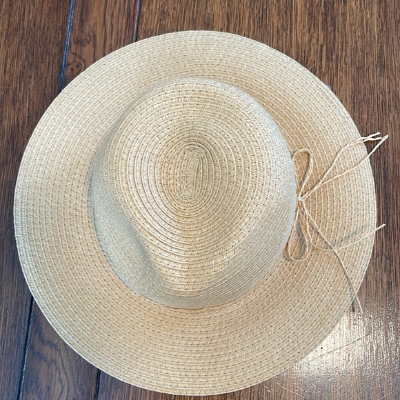 Style & Co Tan Straw Sun Floppy Beach Hat With  bow String tie Adjustable - Picture 3 of 10